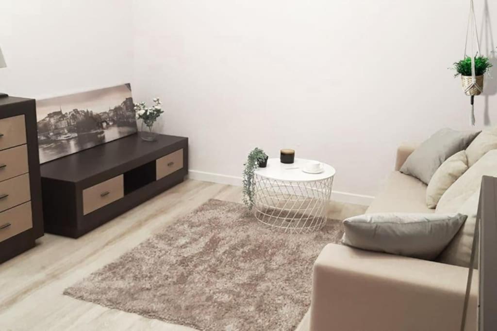 Rondo Onz Metro, Krochmalna 32A Street Varşovia Exterior foto