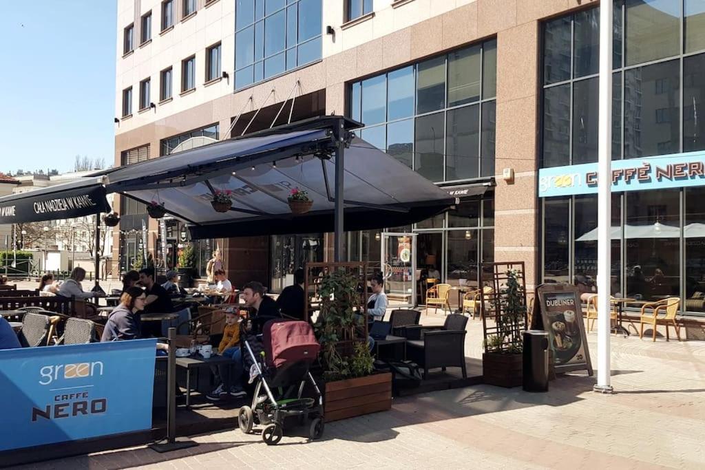 Rondo Onz Metro, Krochmalna 32A Street Varşovia Exterior foto