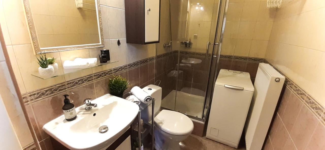 Rondo Onz Metro, Krochmalna 32A Street Varşovia Exterior foto